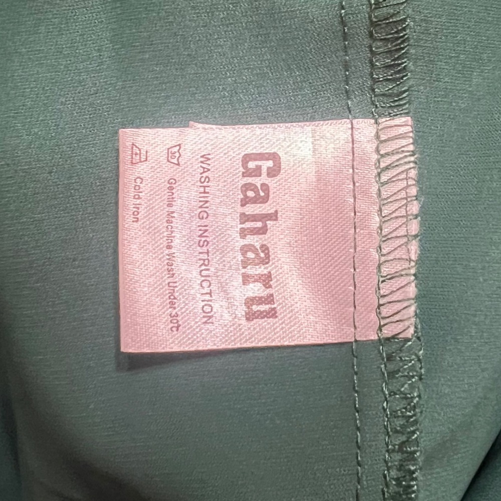Gaharu Womens Green Roll Tab Long Sleeve V Neck Blouse Business Casual Top Sz M‎ - Picture 6 of 10